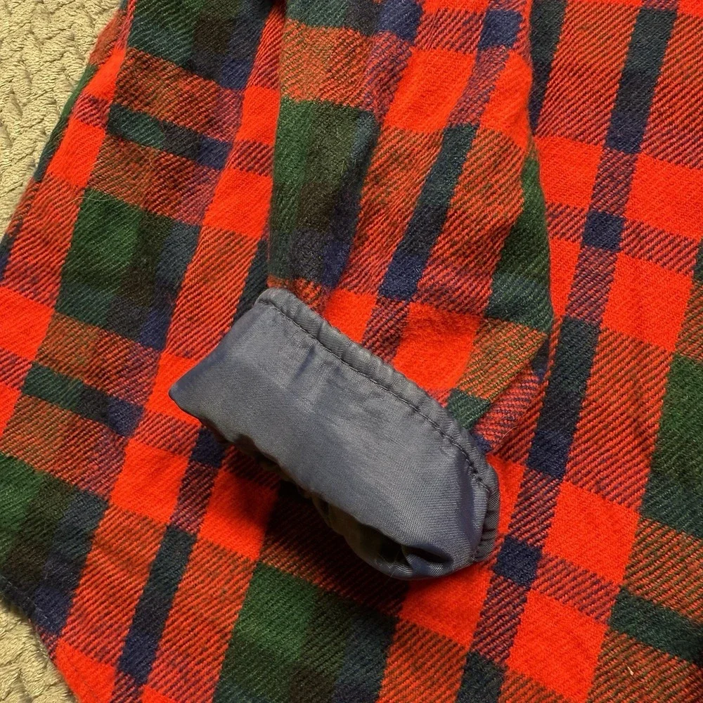 VTG Kmart Sportsman Shirt L Red Green Plaid Quilted Flannel Korea Made 70s 80s - Picture 5 of 9